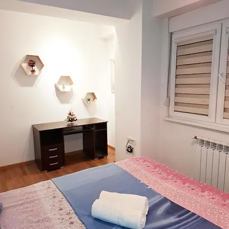 Apartment Metrok Luxury Two-bedroom