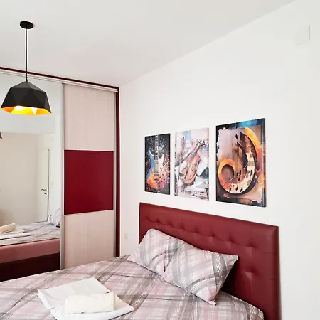 Metrok Luxury Two-bedroom * Skopje